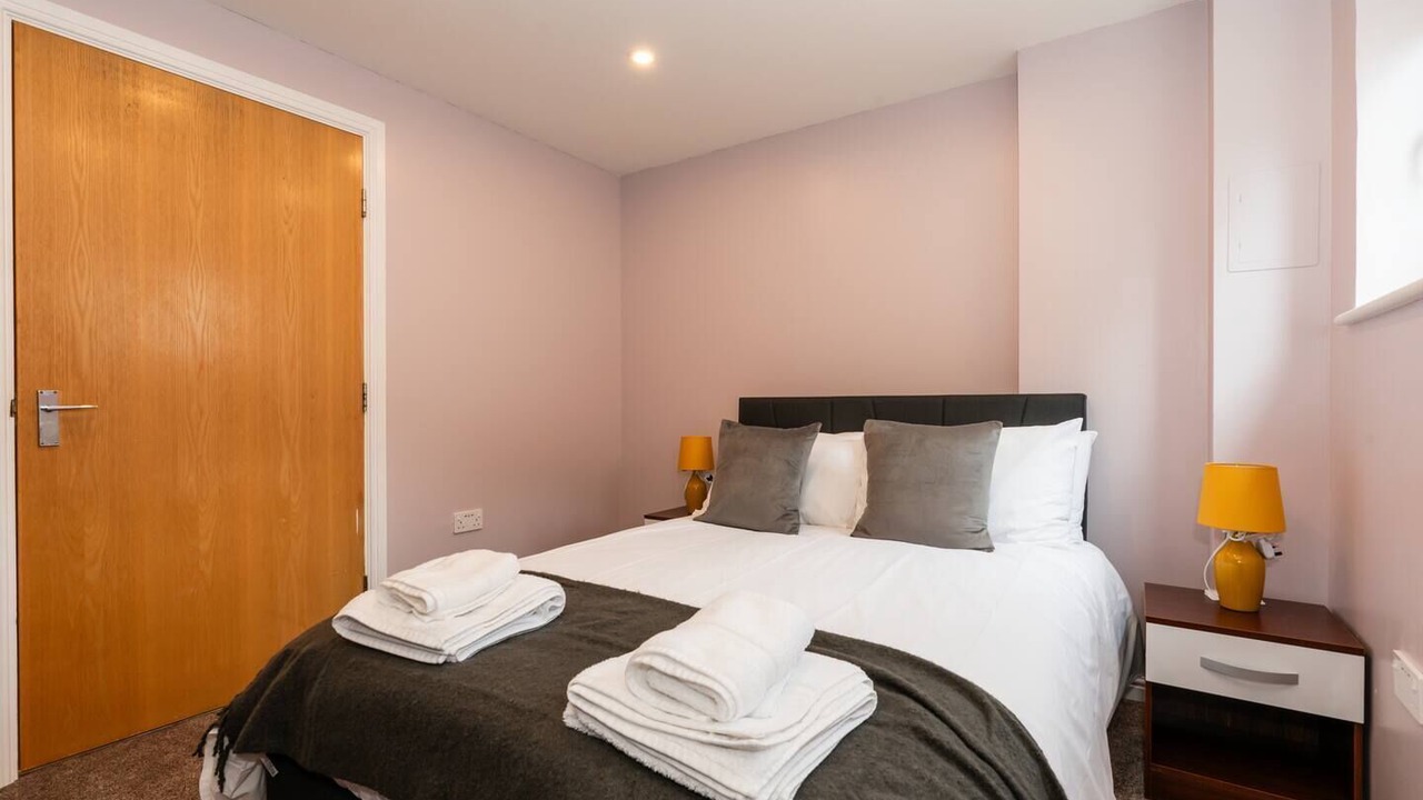Photo of Bedroom in Feltham West