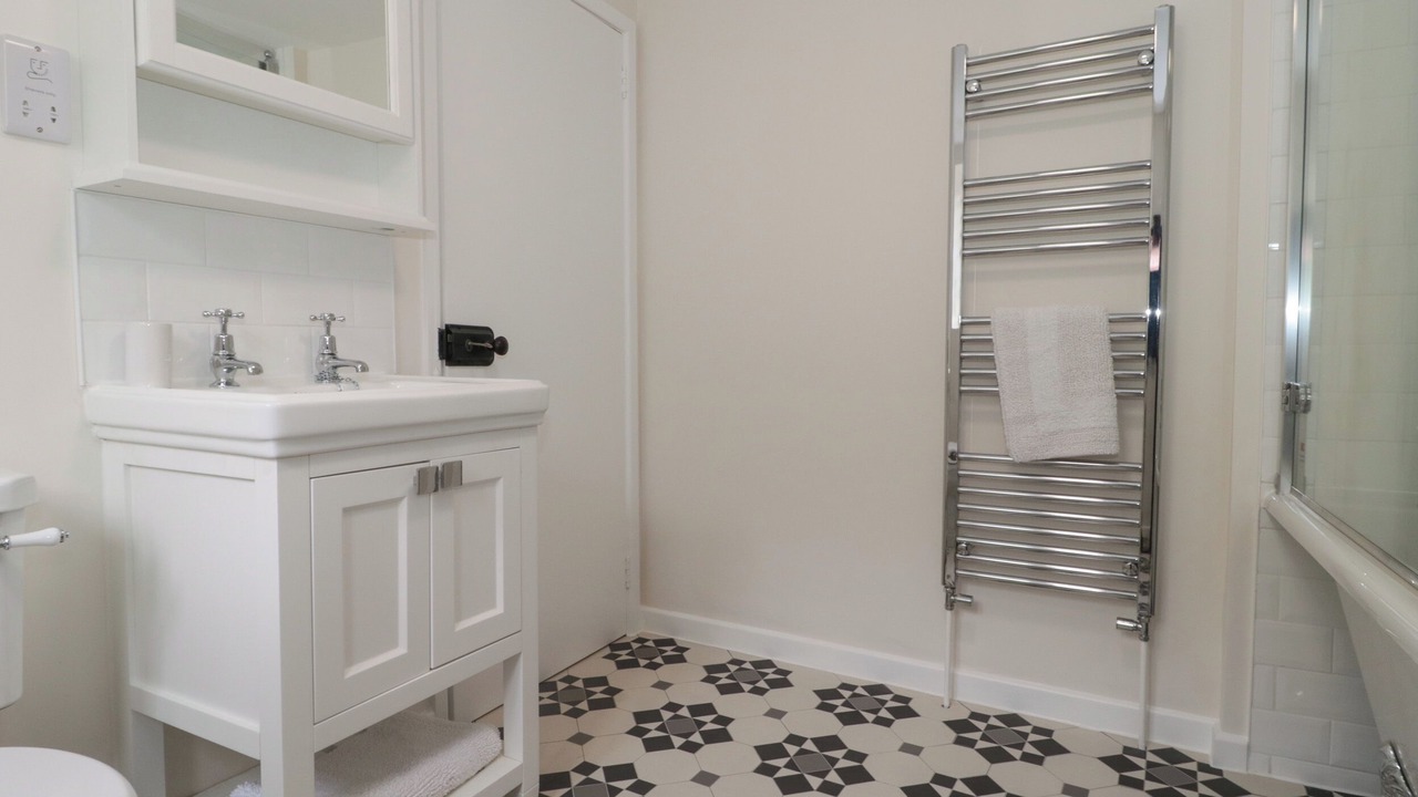 Photo of Bathroom in Stoke-sub-Hamdon