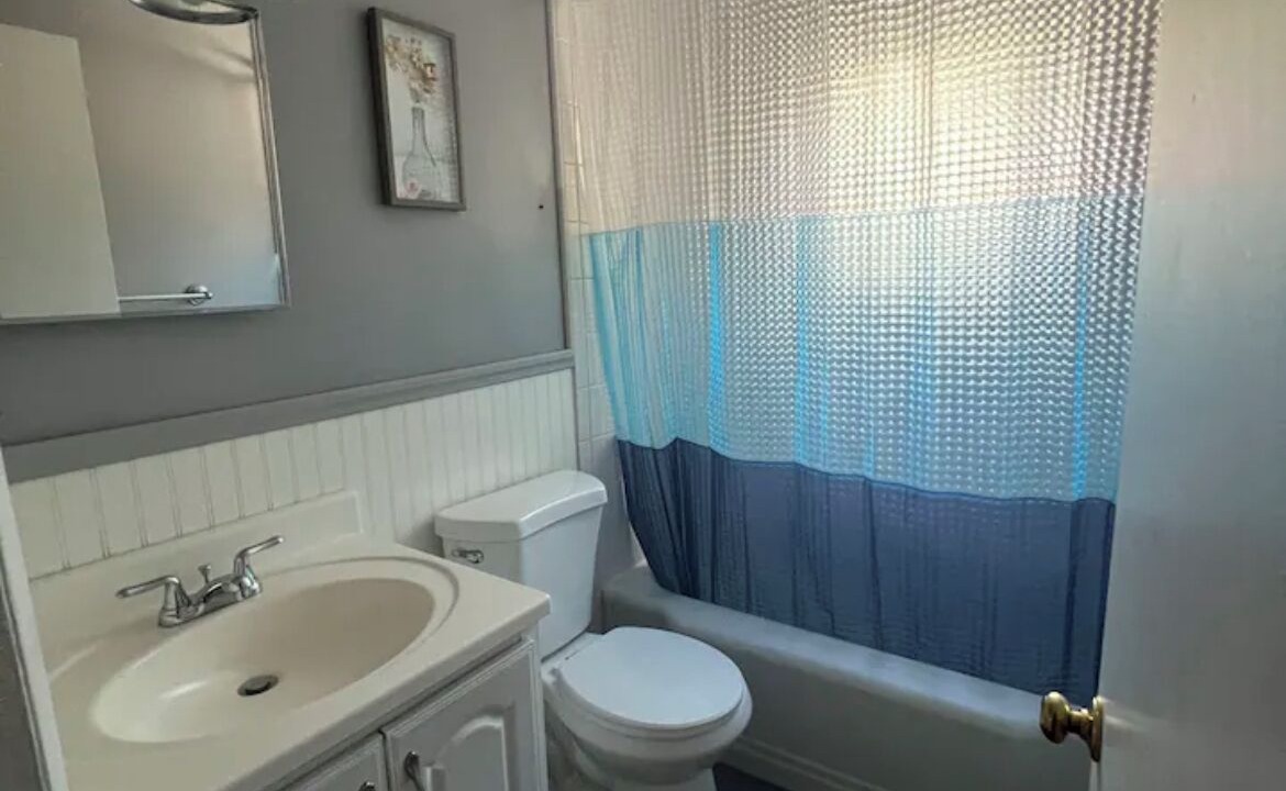 Photo of Bathroom in Flint