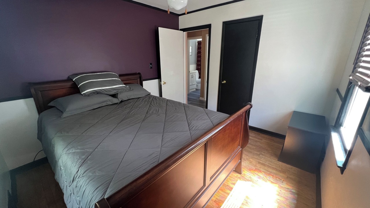 Photo of Bedroom in Flint