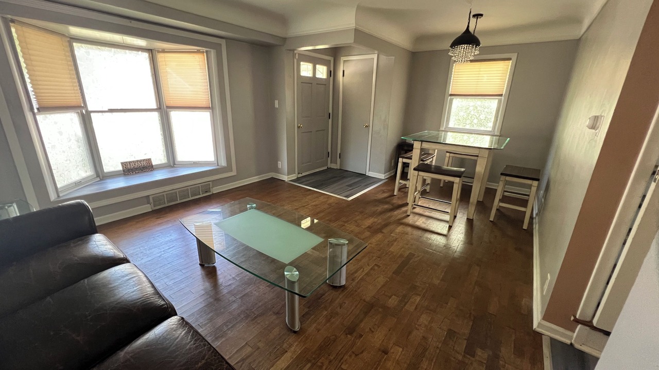 Photo of Livingroom in Flint