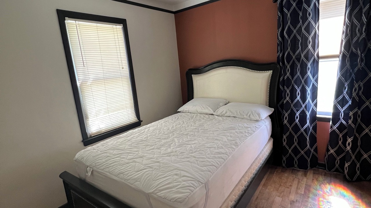 Photo of Bedroom in Flint
