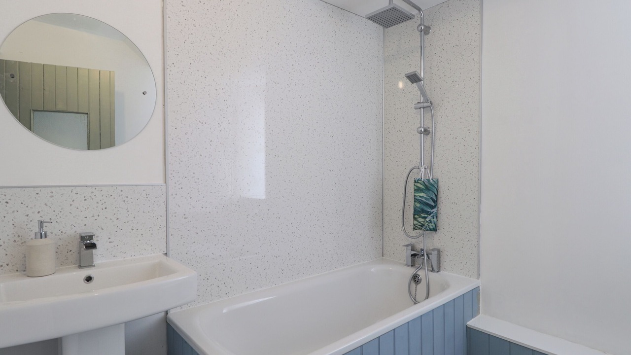 Photo of Bathroom in Foyers