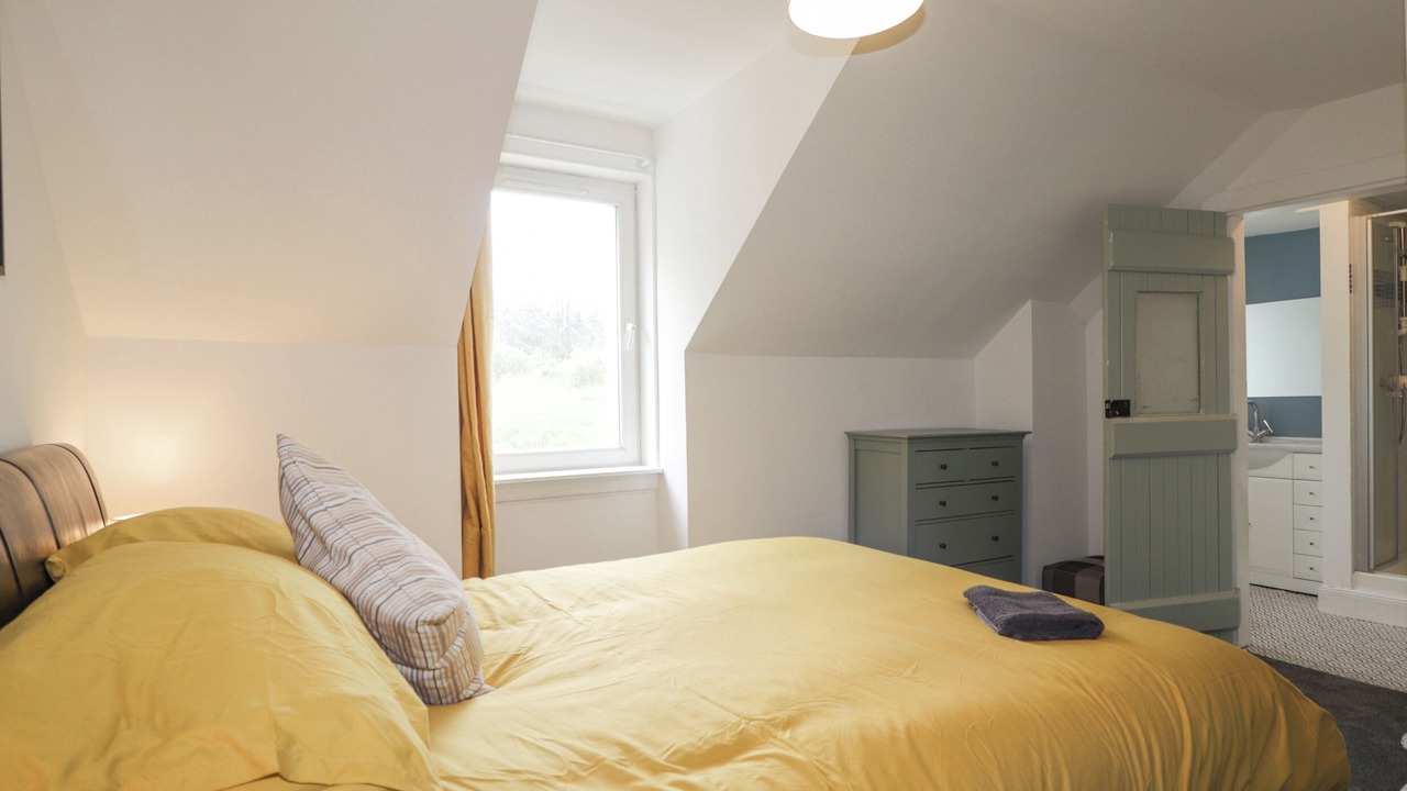 Photo of Bedroom in Foyers