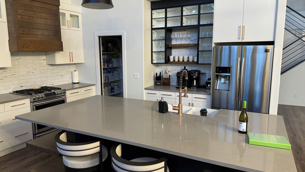 Photo of Kitchen in Parkland Beach