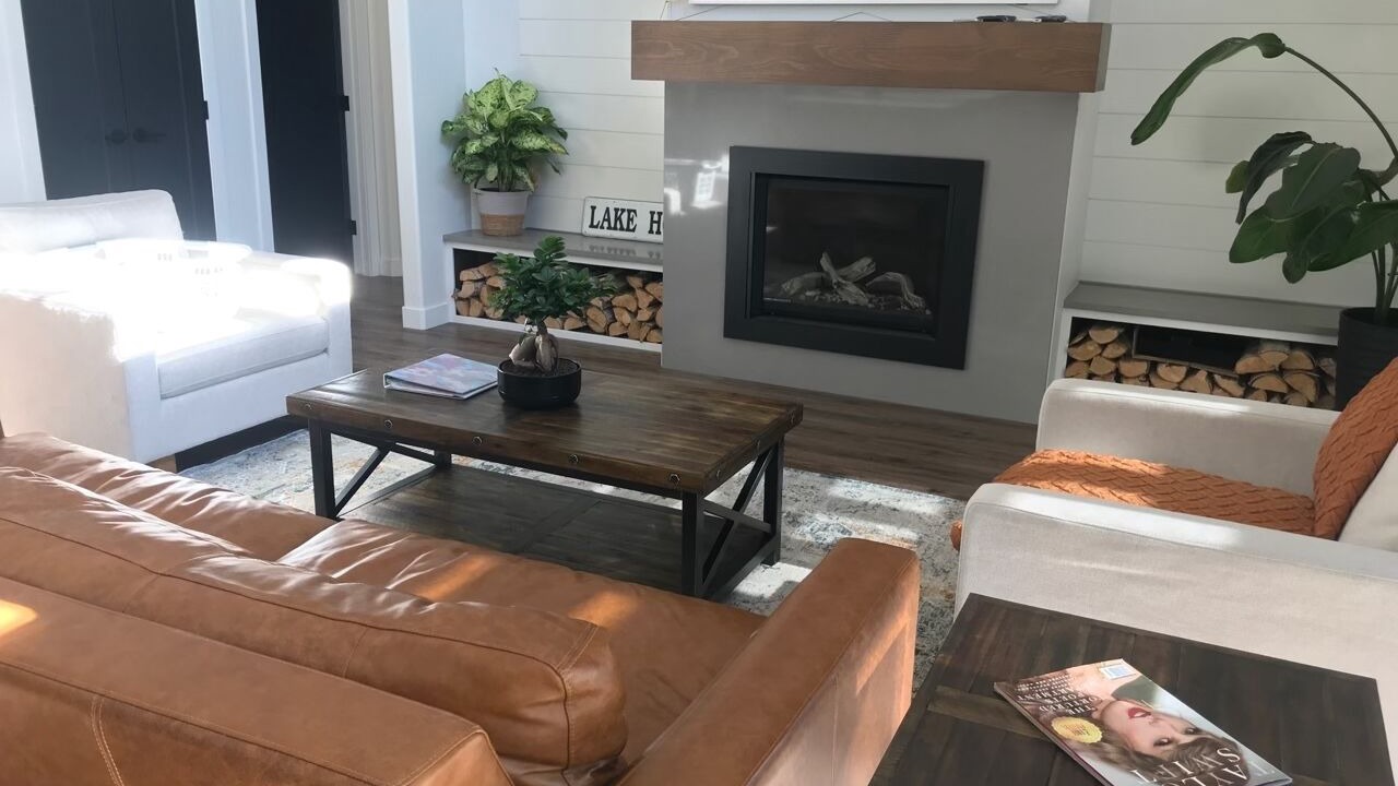 Photo of Livingroom in Parkland Beach
