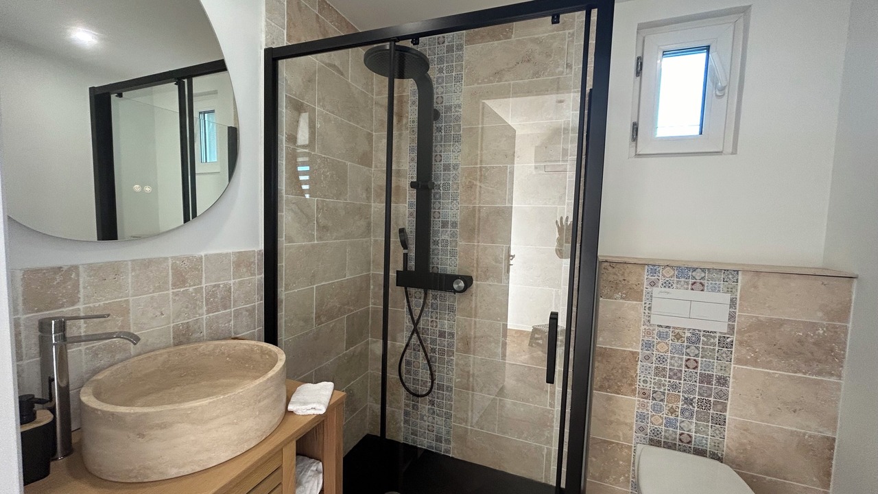 Photo of Bathroom in Roumens