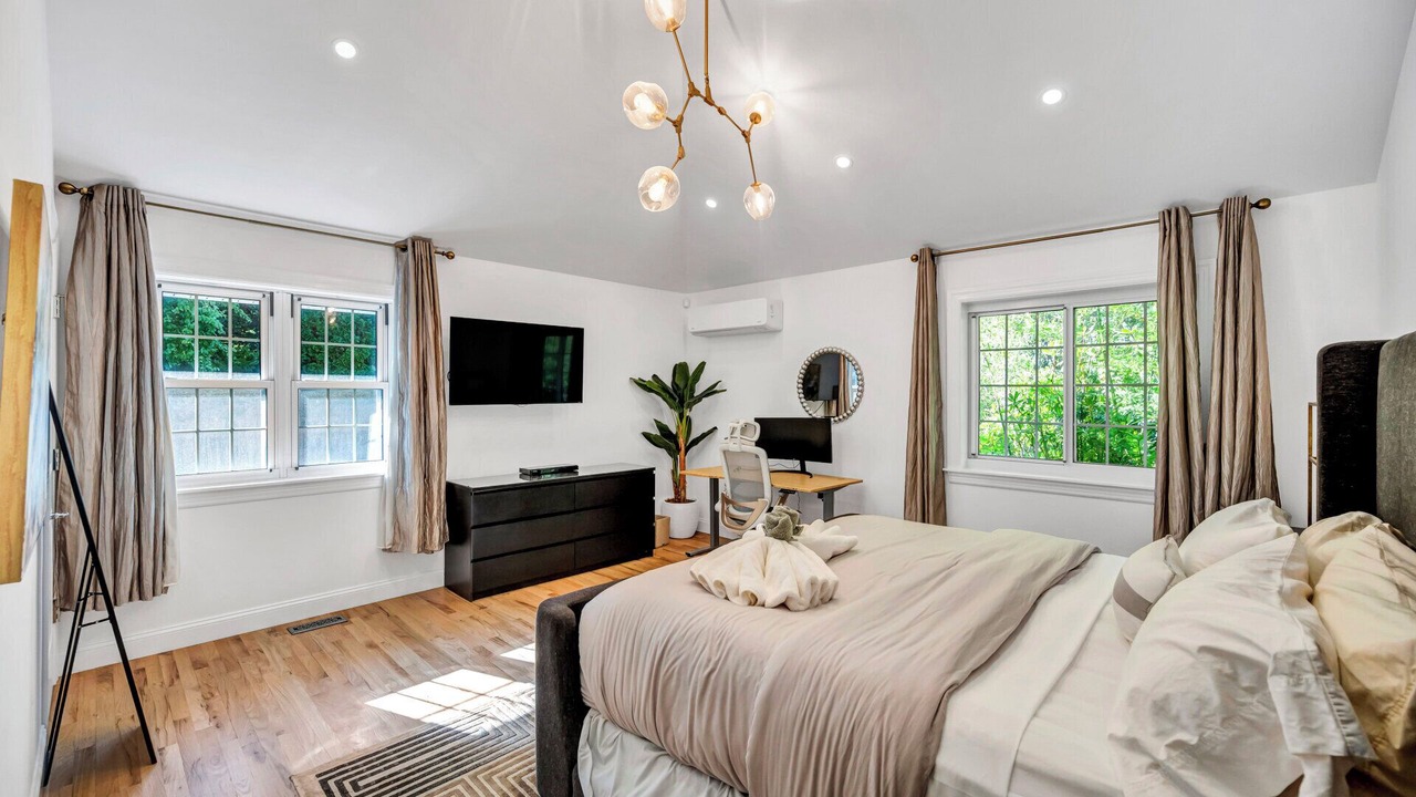 Photo of Bedroom in Noyack