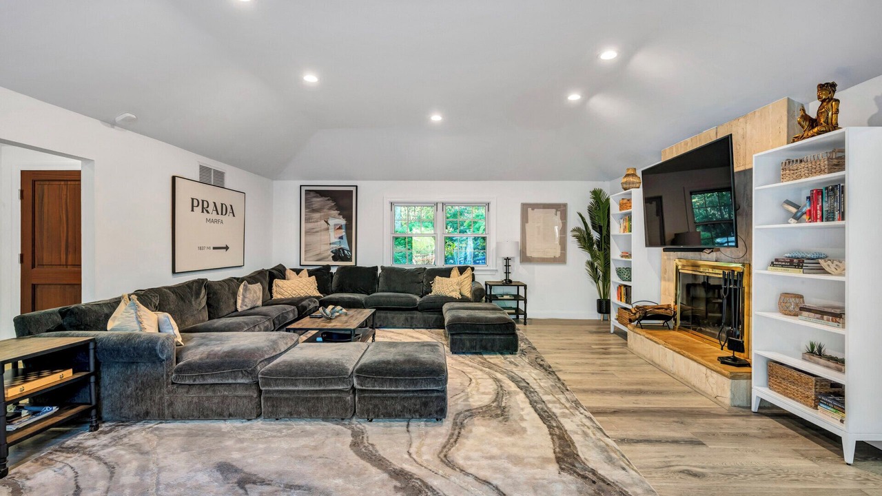 Photo of Livingroom in Noyack