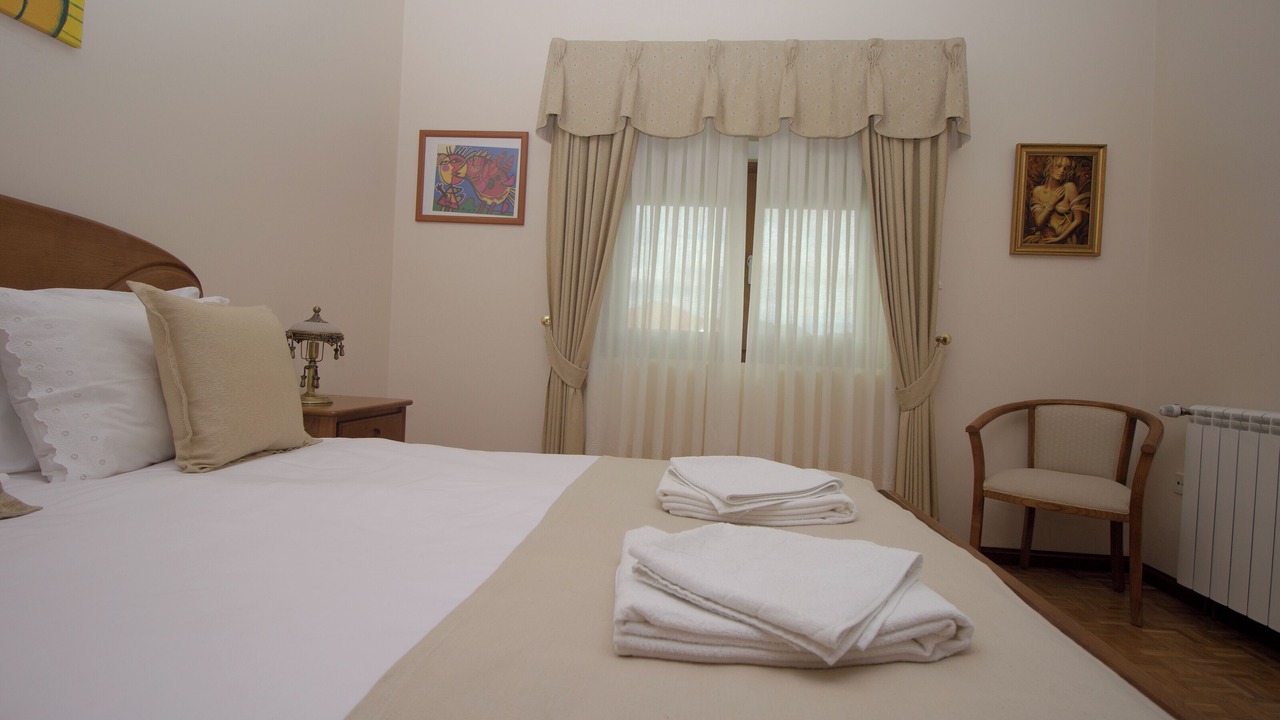 Photo of Bedroom in Mondim de Basto
