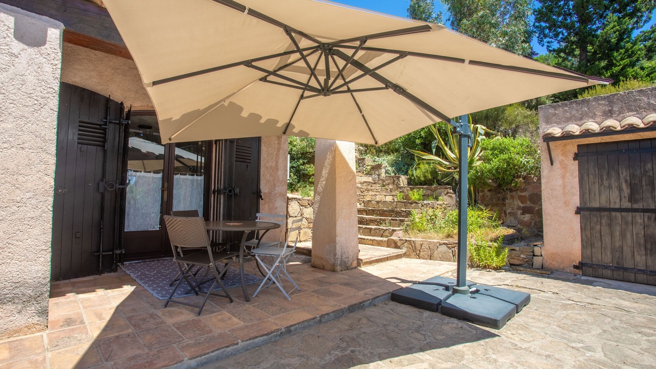 Photo of Outdoor in Antheor