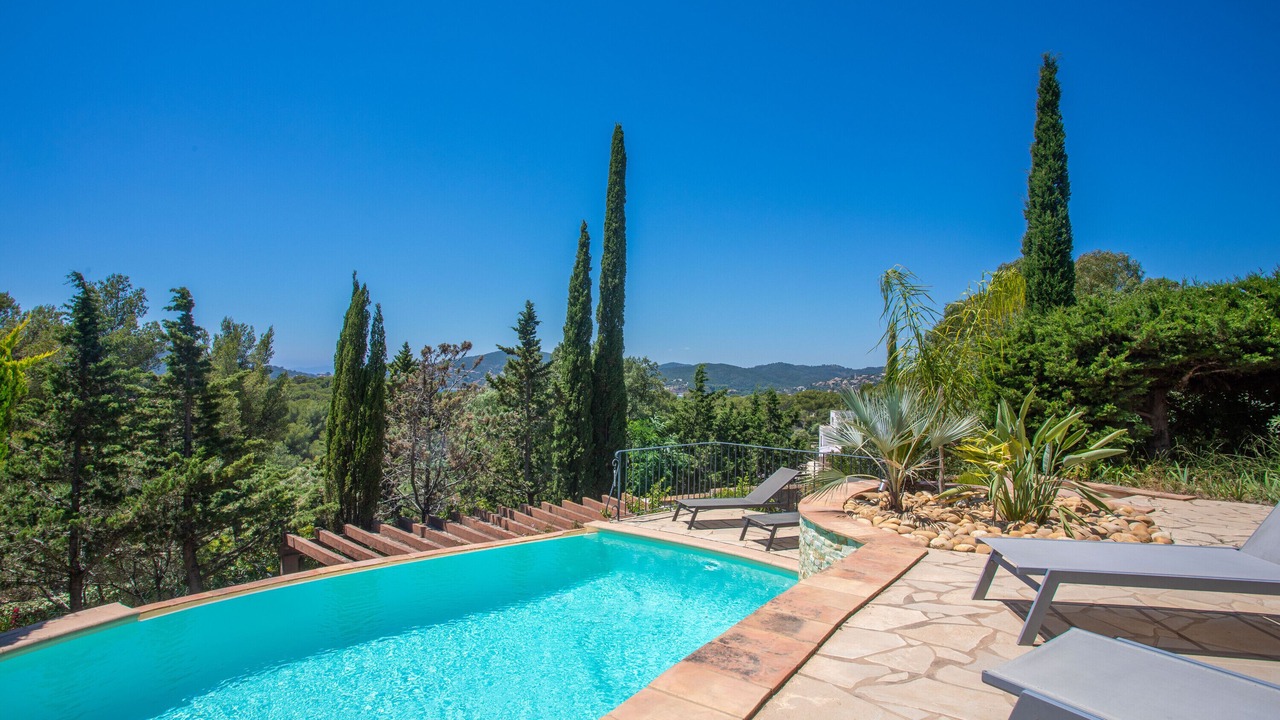 Photo of Outdoor in Antheor