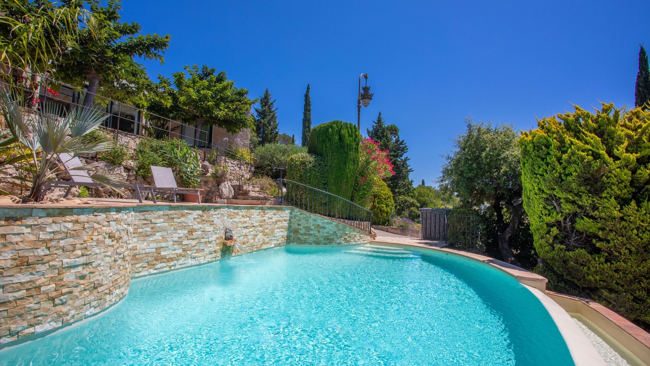 Photo of Outdoor in Antheor