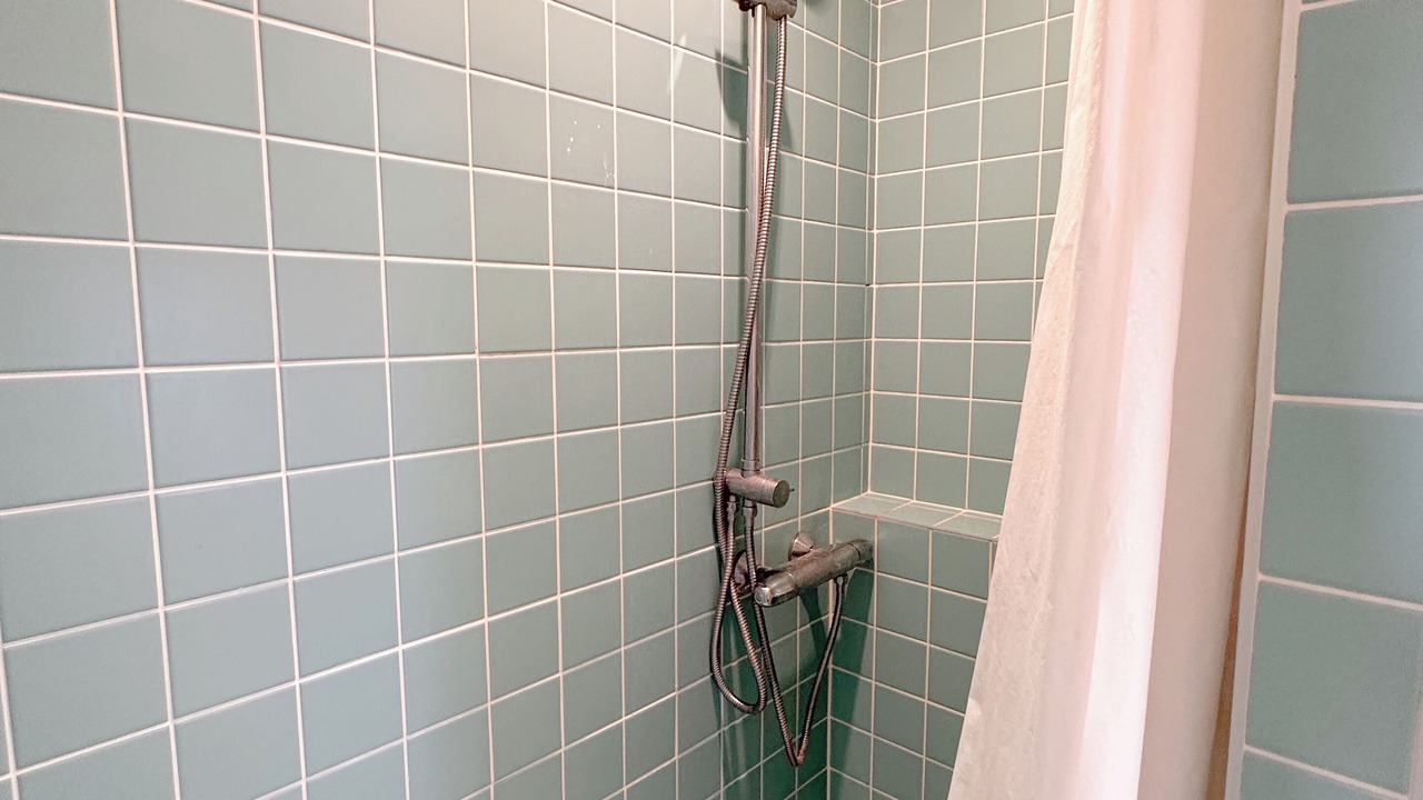 Photo of Bathroom in Combat