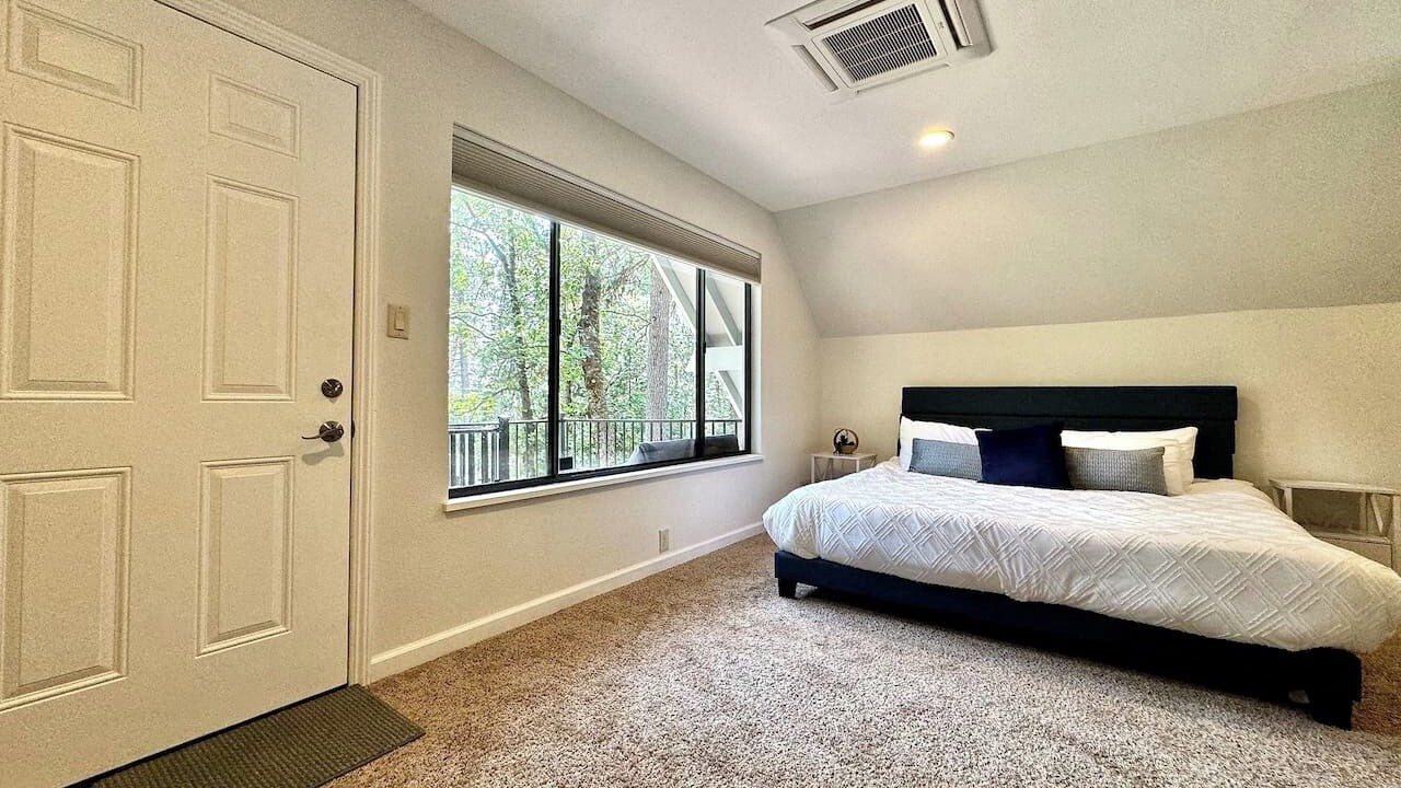 Photo of Bedroom in Pollock Pines