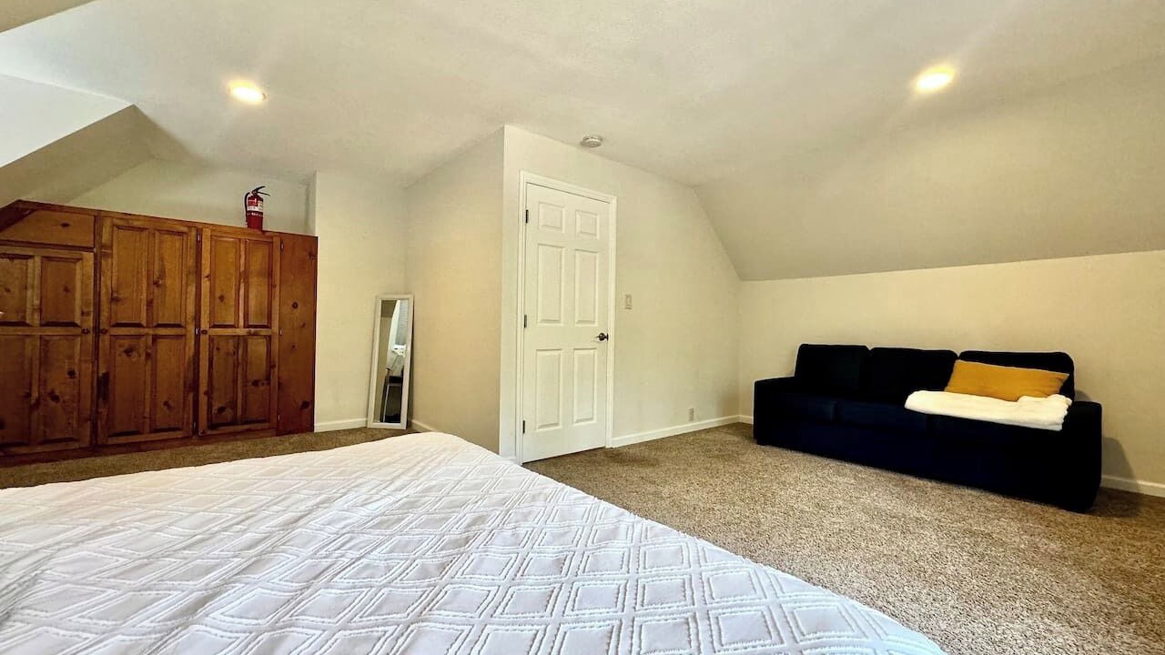Photo of Bedroom in Pollock Pines