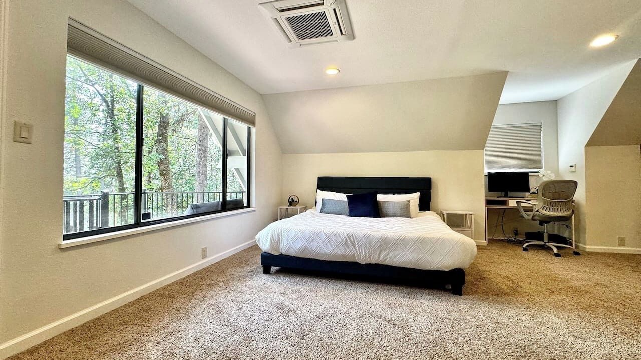 Photo of Bedroom in Pollock Pines