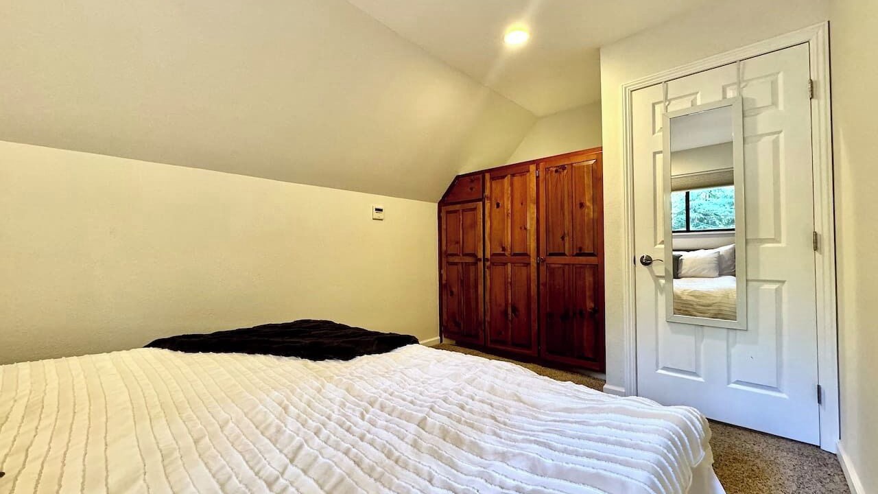 Photo of Bedroom in Pollock Pines