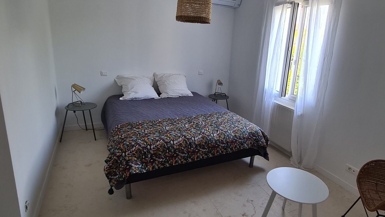Photo of Bedroom in Pernes-les-Fontaines