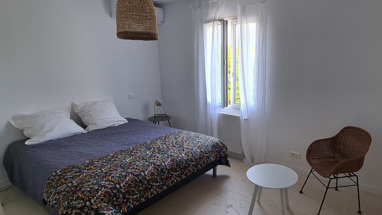 Photo of Bedroom in Pernes-les-Fontaines