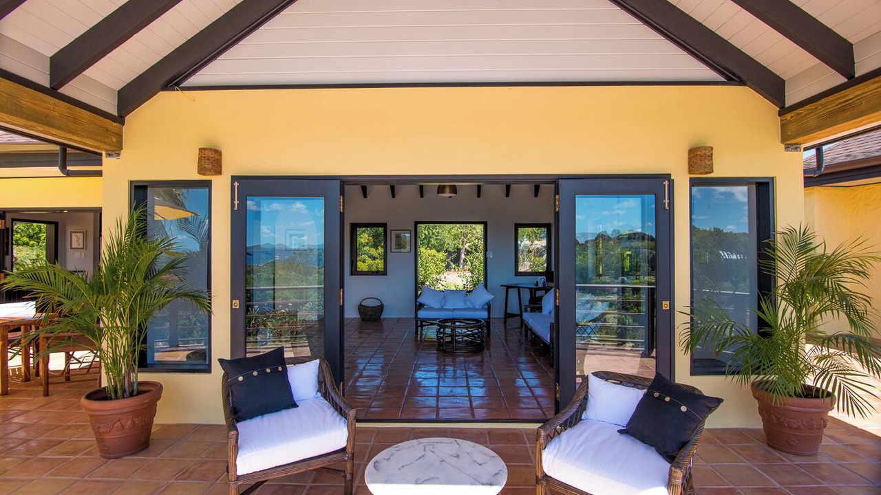 Photo of Patio Balcony in Little Trunk Bay