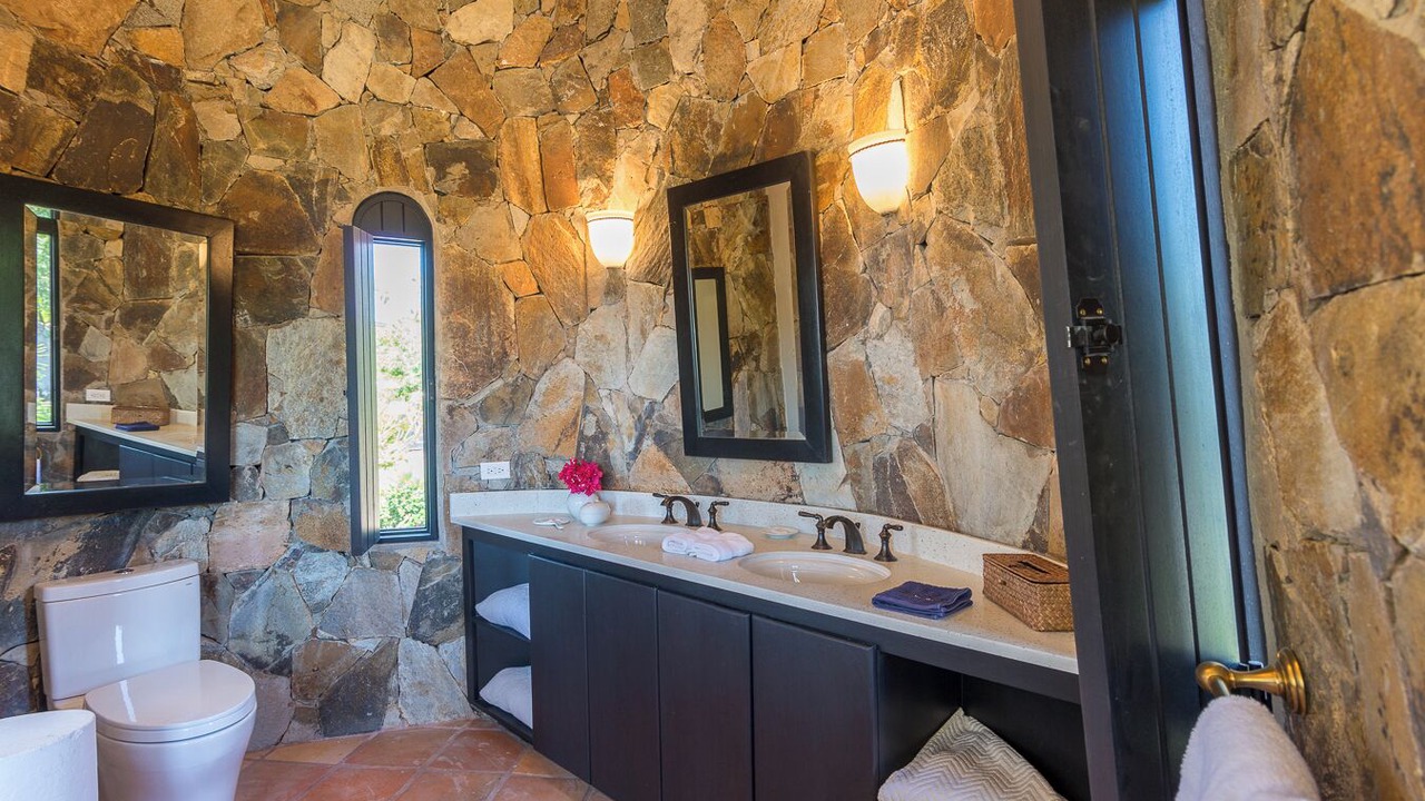 Photo of Bathroom in Little Trunk Bay