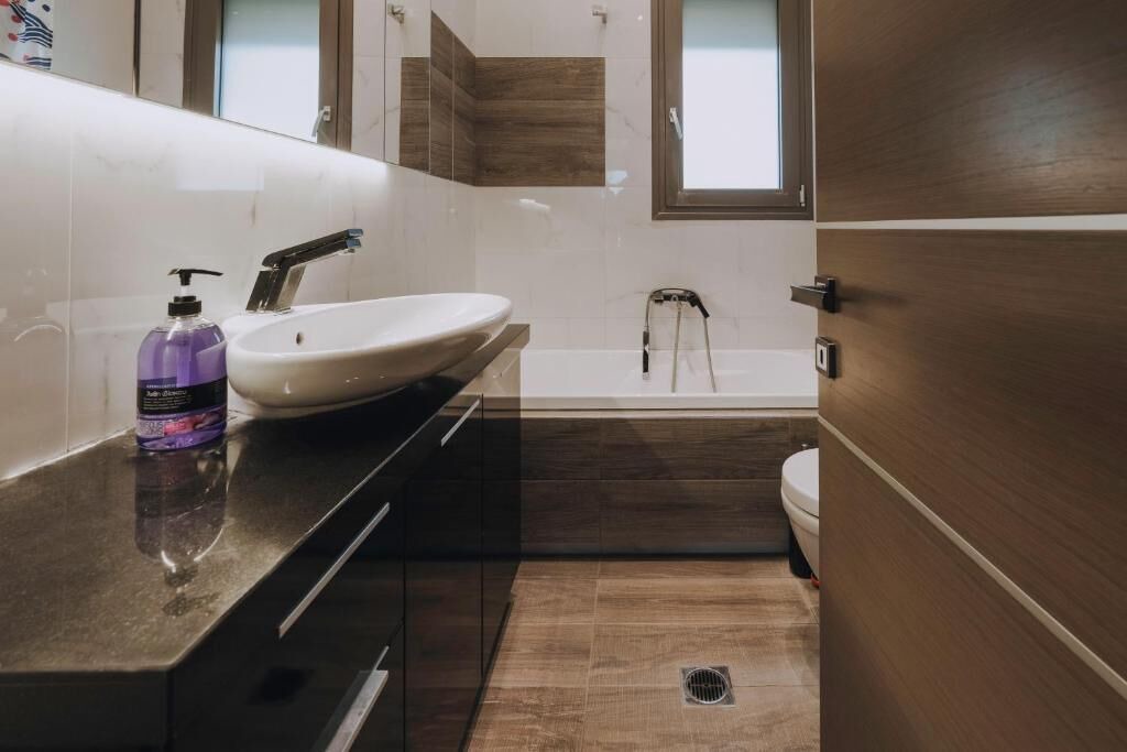 Photo of Bathroom in Korinos