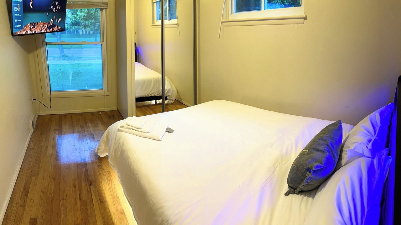Photo of Bedroom in Southfield