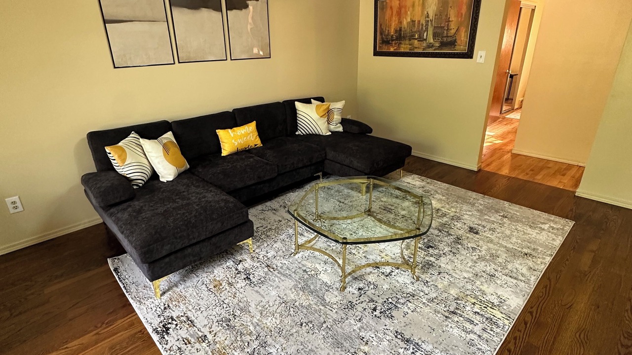 Photo of Livingroom in Southfield