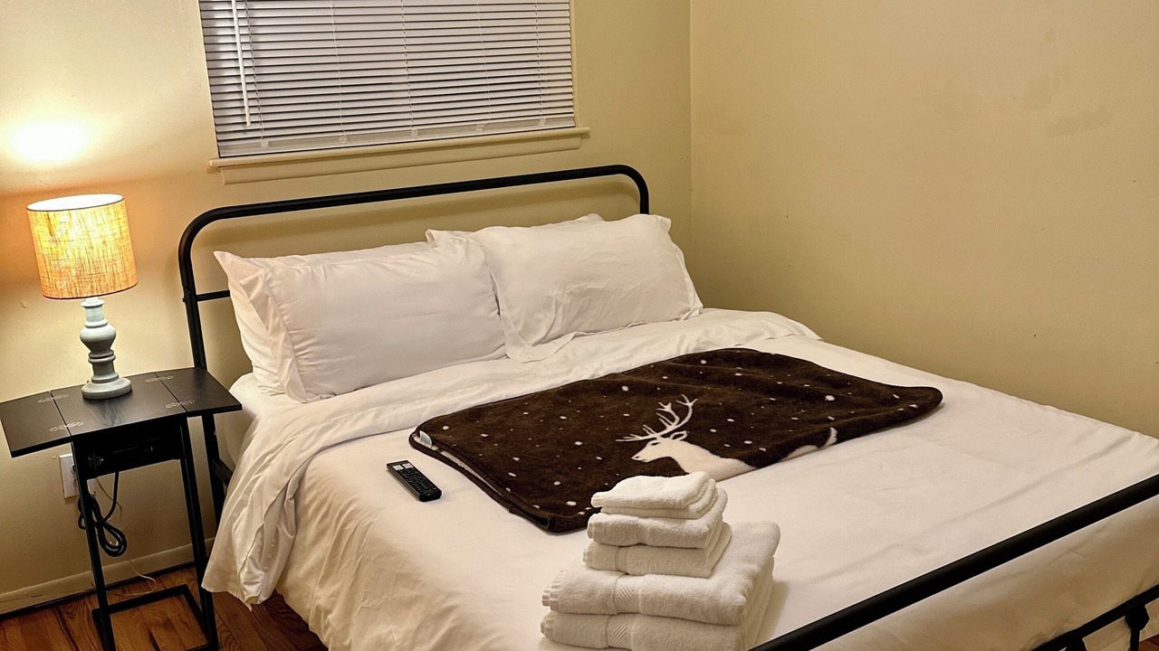 Photo of Bedroom in Southfield