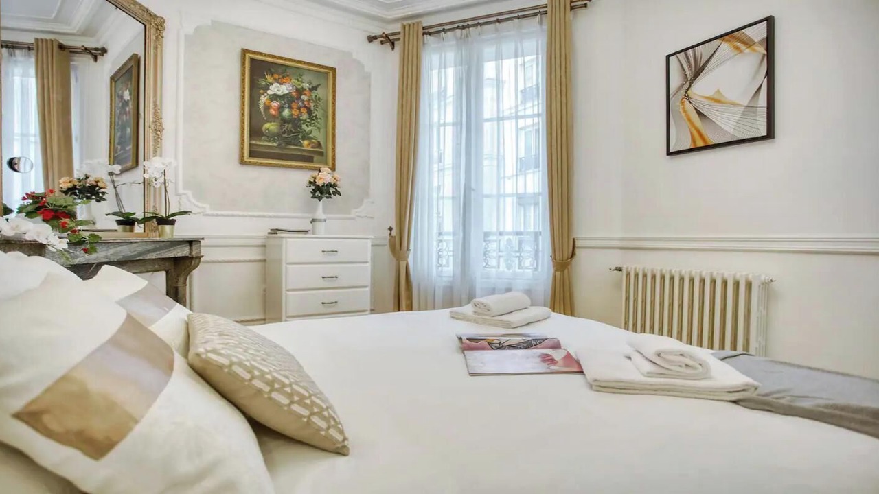 Photo of Bedroom in Chaussee-d'Antin