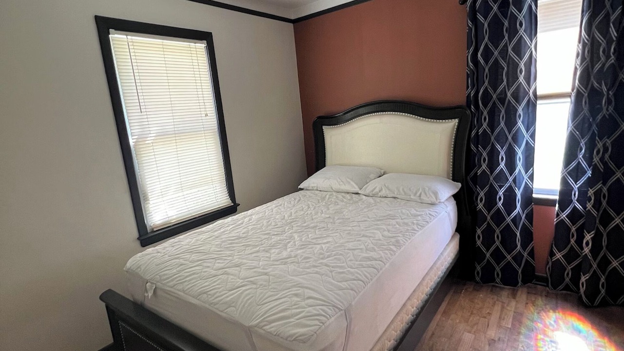 Photo of Bedroom in Flint