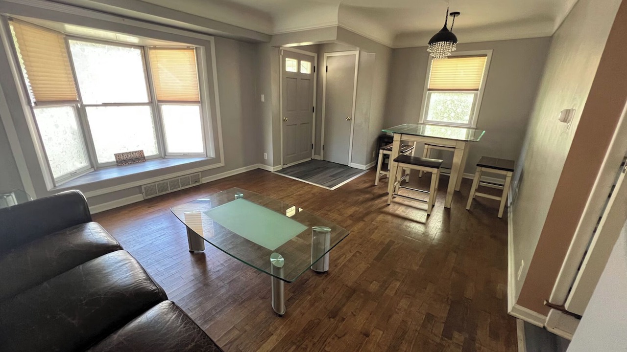 Photo of Livingroom in Flint