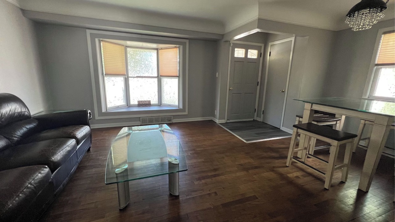 Photo of Livingroom in Flint