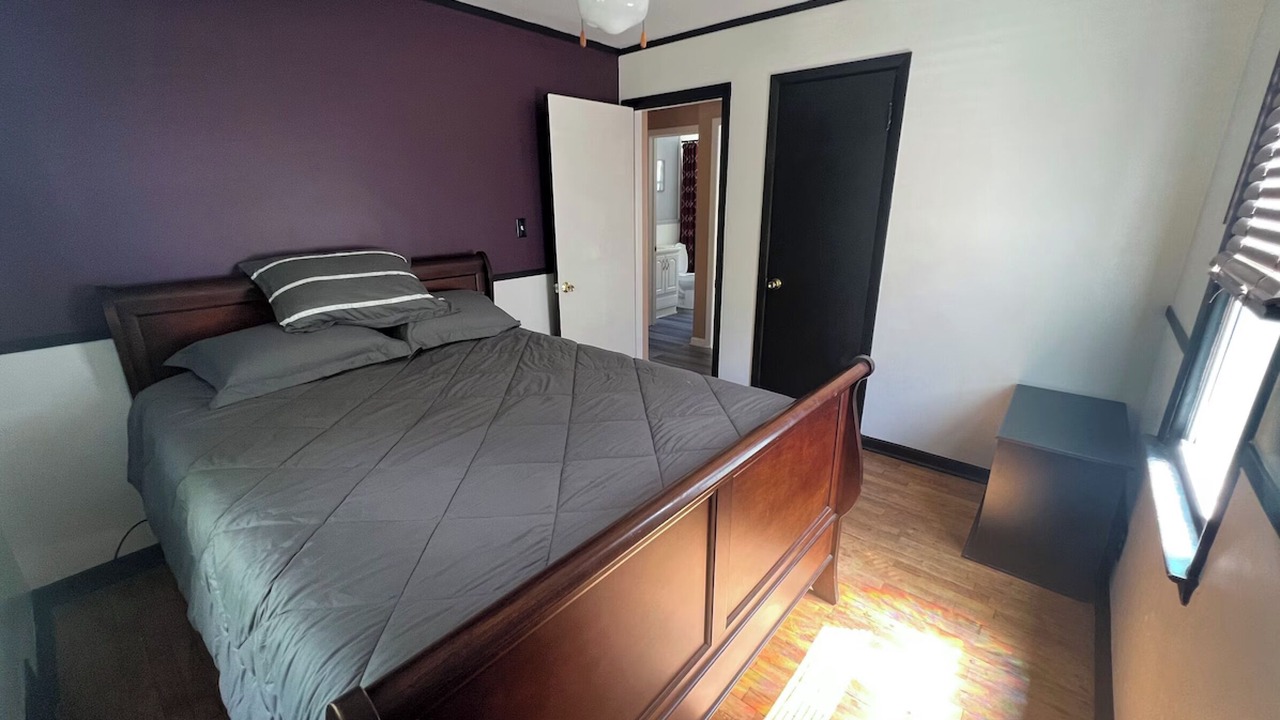 Photo of Bedroom in Flint