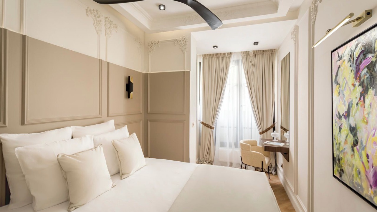 Photo of Bedroom in 7th Arrondissement