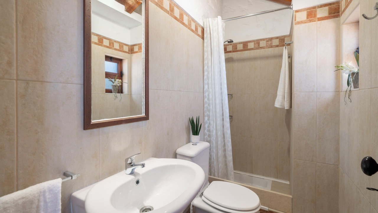Photo of Bathroom in Lombada Velha