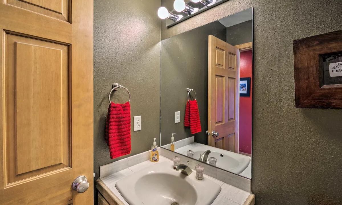 Photo of Bathroom in Tamarack Resort