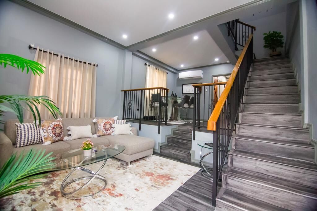Photo of Livingroom in Downtown