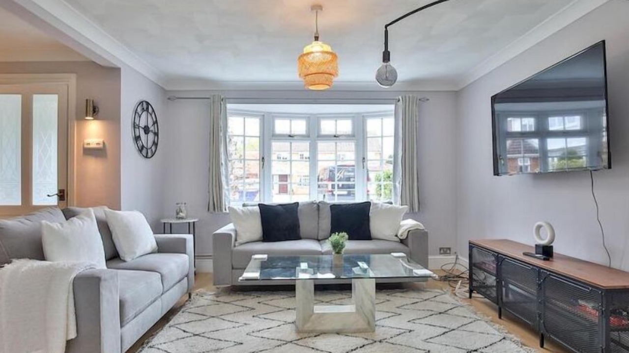 Photo of Livingroom in Old Windsor