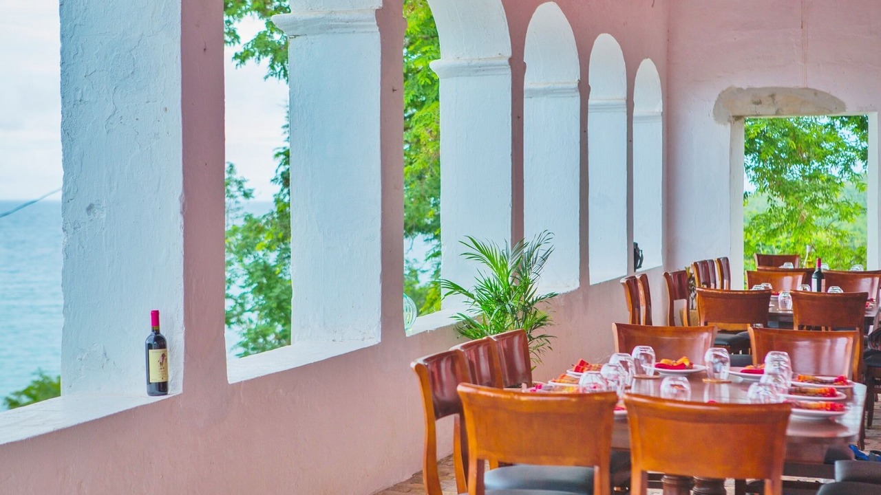 Photo of Outdoor in Estate Sprat Hall