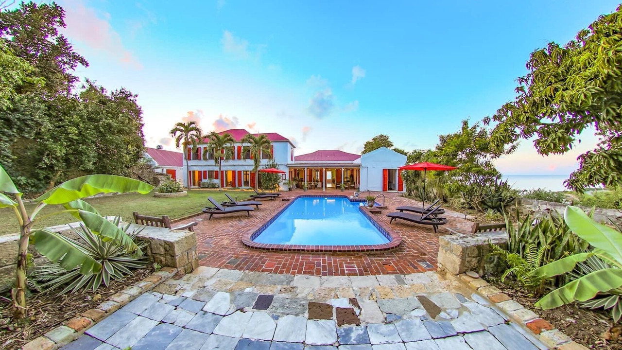 Photo of Outdoor in Estate Sprat Hall
