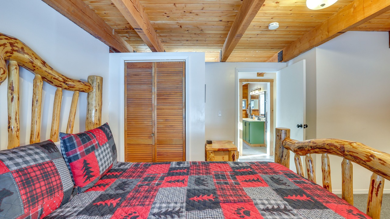 Photo of Bedroom in Tamarack Resort