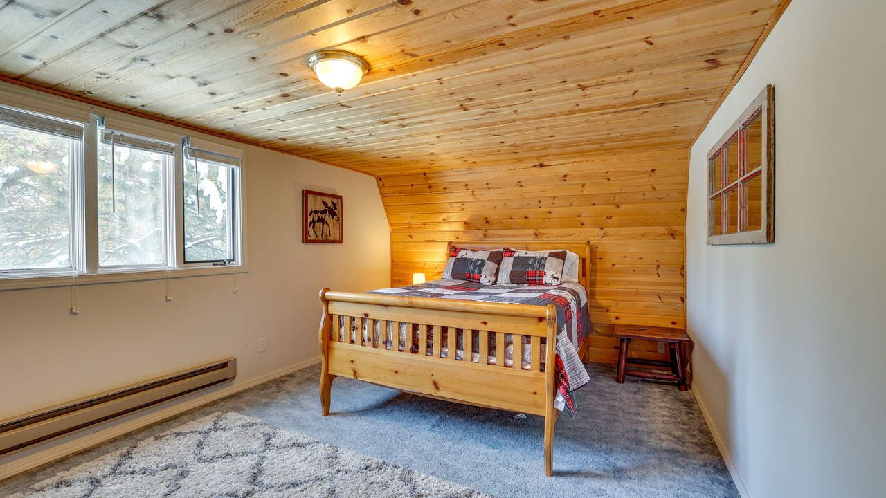 Photo of Bedroom in Tamarack Resort