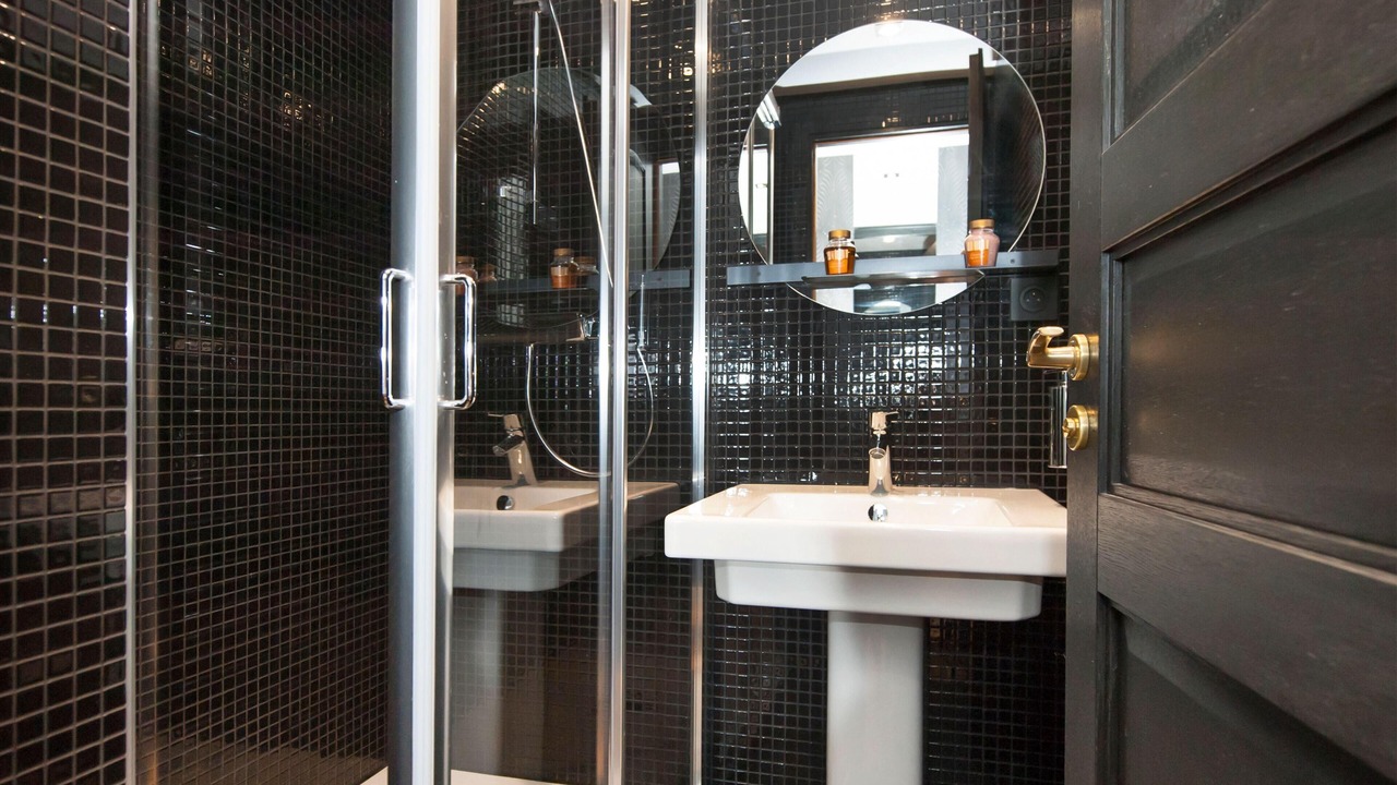 Photo of Bathroom in Odeon