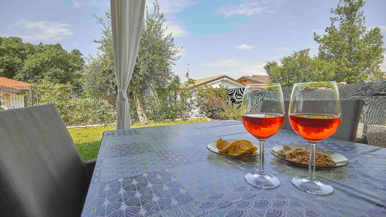 Photo of Outdoor in Calmasino