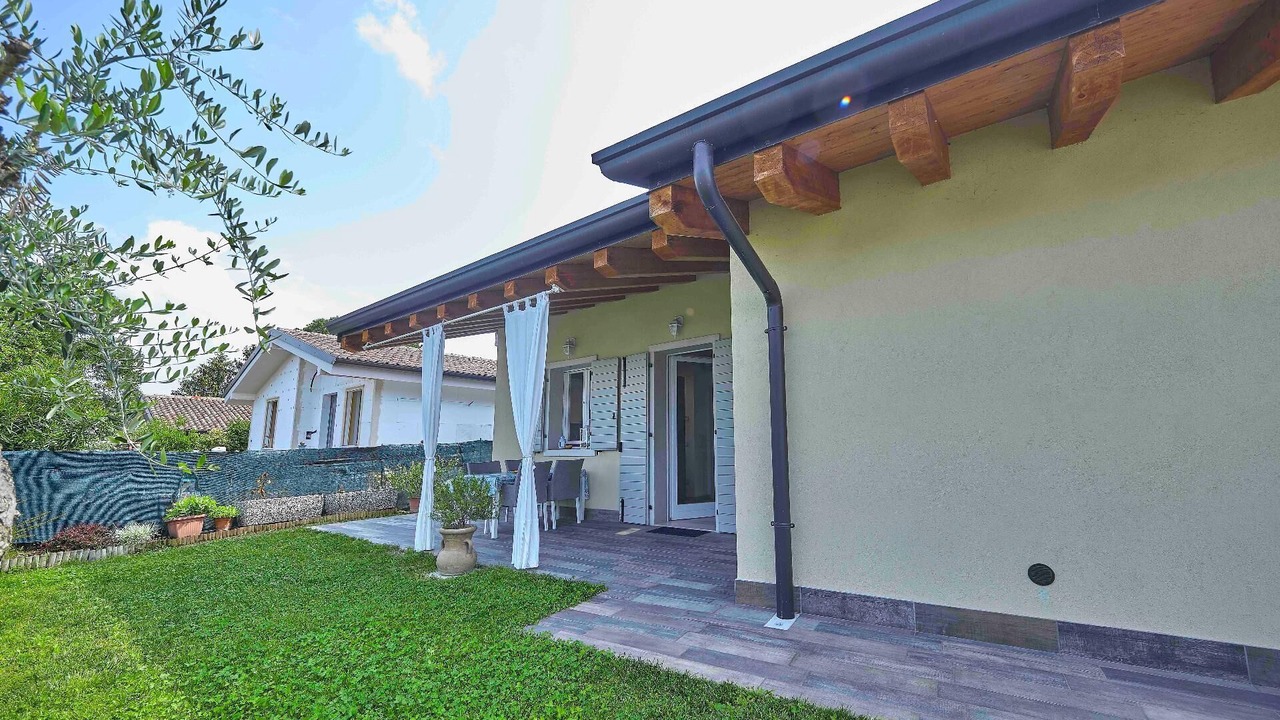 Photo of Outdoor in Calmasino