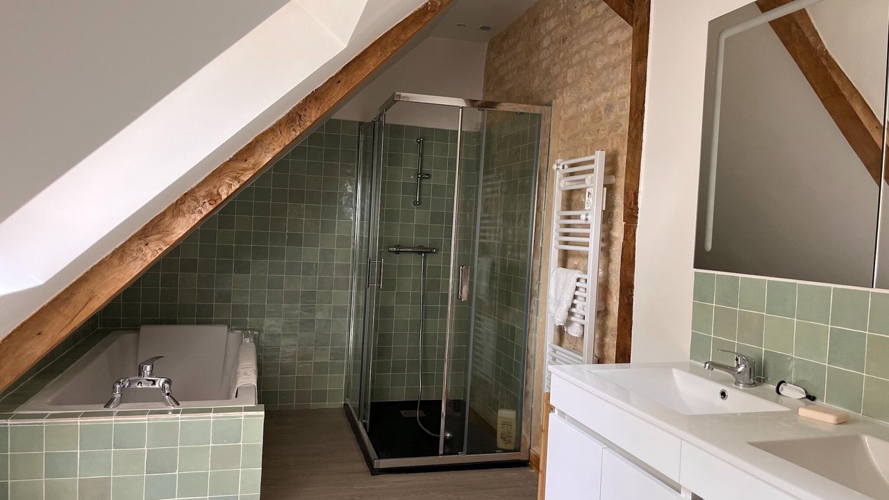 Photo of Bathroom in Audrieu