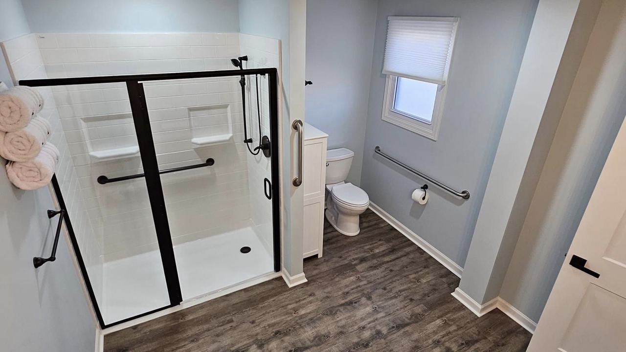 Photo of Bathroom in Holly