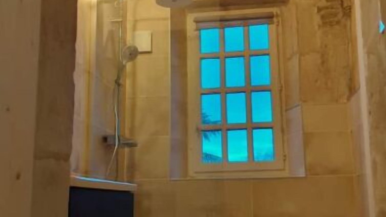 Photo of Bathroom in Dole